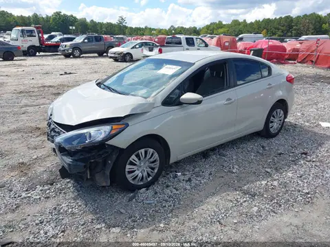 2015 KIA FORTE LX VIN KNAFK4A63F5374710 фото 2