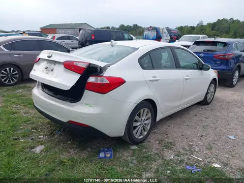 2016 KIA FORTE LX VIN KNAFX4A68G5560388 фото 4