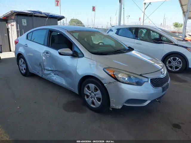 KNAFK4A60G5534589 — 2016 Kia Forte LX, Правый бок (Right Side), фото до ремонта