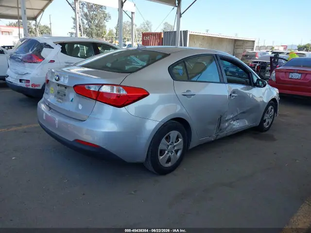 KNAFK4A60G5534589 — 2016 Kia Forte LX, фото 4 с аукциона IAAI 14.10.2026, Правый бок