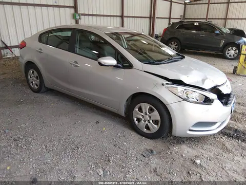 KNAFK4A67G5559022 — 2016 Kia Forte LX, Передняя часть (Front End), фото до ремонта