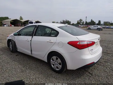 2016 KIA FORTE LX VIN KNAFX4A64G5533155 фото 3