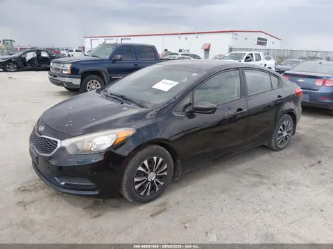 2016 KIA FORTE LX VIN KNAFK4A65G5531459 фото 2