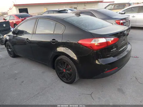 2016 KIA FORTE LX VIN KNAFX4A64G5471031 фото 3