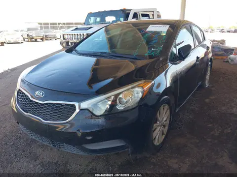 2016 KIA FORTE LX VIN KNAFX4A63G5610940 фото 2