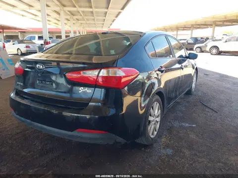 2016 KIA FORTE LX VIN KNAFX4A63G5610940 фото 4