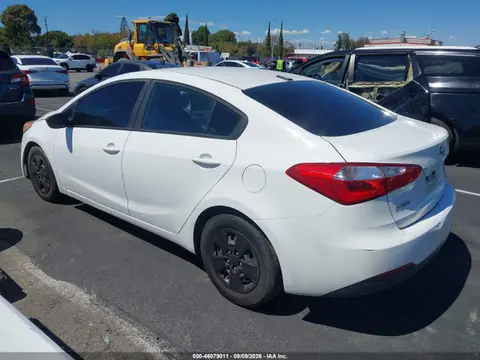 2016 KIA FORTE LX VIN KNAFK4A67G5615766 фото 3