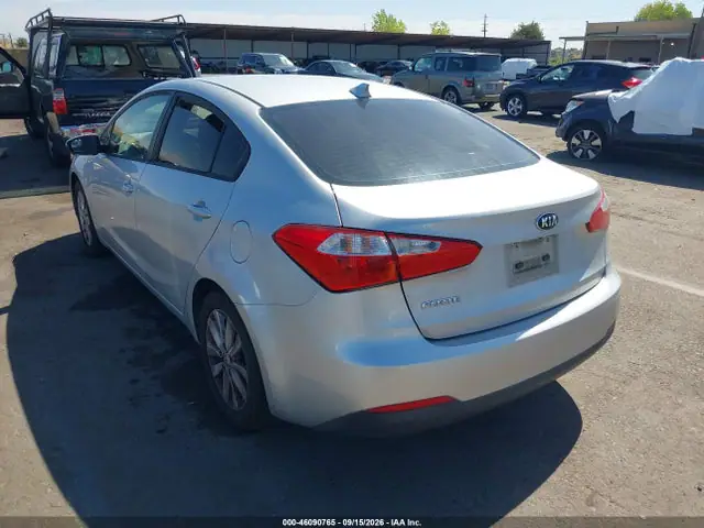 KNAFX4A62G5536328 — 2016 Kia Forte LX, фото 3 с аукциона IAAI 30.09.2026, Передняя часть