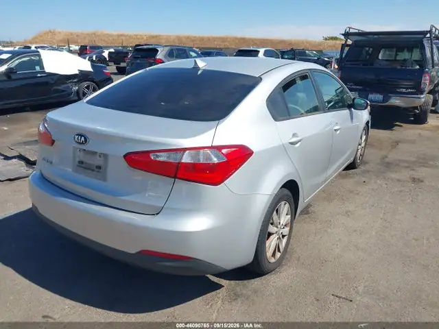 KNAFX4A62G5536328 — 2016 Kia Forte LX, фото 4 с аукциона IAAI 30.09.2026, Передняя часть