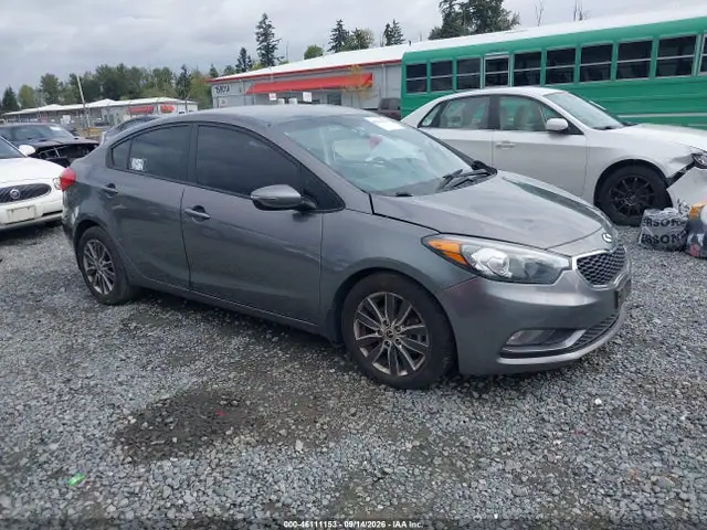 KNAFX4A62G5462828 — 2016 Kia Forte LX, Левый бок (Left Side), фото до ремонта