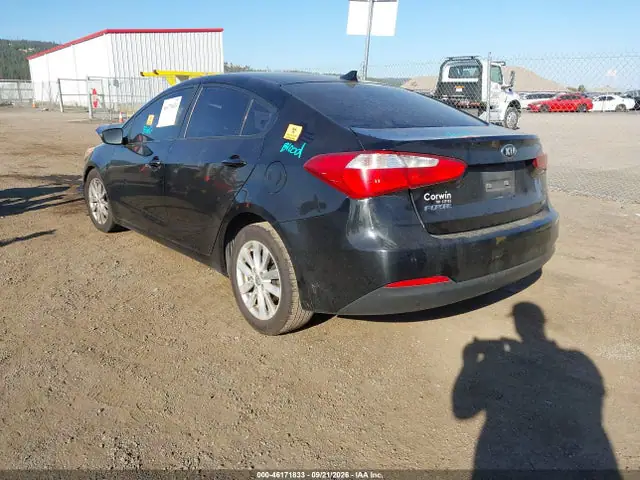 2016 KIA FORTE LX VIN KNAFX4A6XG5476136 фото 3