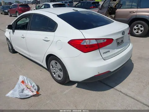 2016 KIA FORTE LX VIN KNAFK4A65G5616480 фото 3