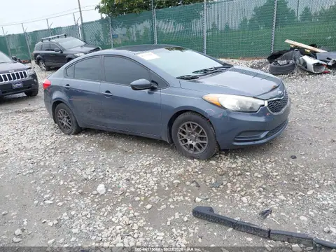 KNAFK4A64G5563481 — 2016 Kia Forte LX, Передняя часть (Front End), фото до ремонта
