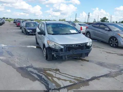 KNAFK4A63G5510920 — 2016 Kia Forte LX, Left & Right Side, фото до ремонта