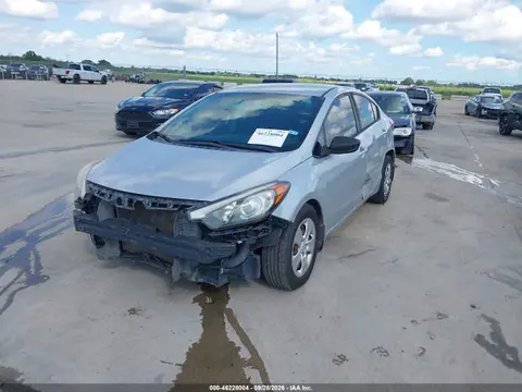 2016 KIA FORTE LX VIN KNAFK4A63G5510920 фото 2