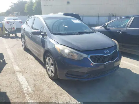 KNAFK4A67G5610910 — 2016 Kia Forte LX, Естественный износ (Normal Wear & Tear), фото до ремонта