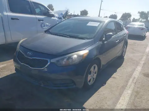 2016 KIA FORTE LX VIN KNAFK4A67G5610910 фото 2