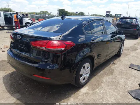 2017 KIA FORTE LX VIN 3KPFK4A71HE080564 фото 4