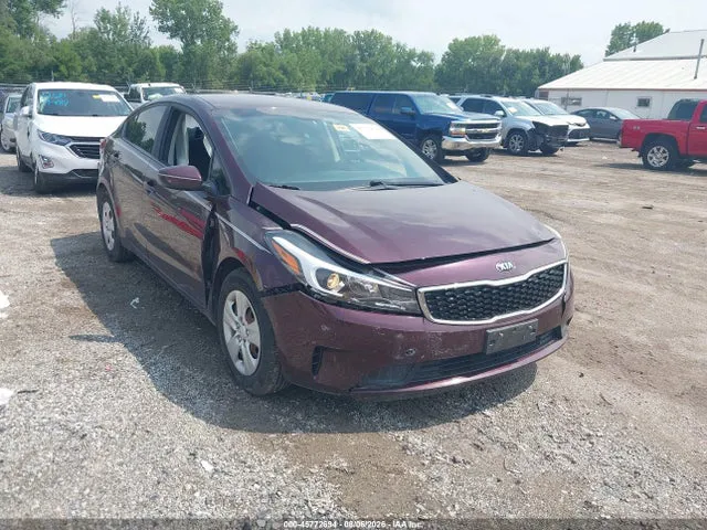 2017 KIA FORTE LX VIN 3KPFK4A73HE135922 фото 1