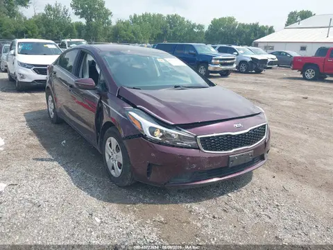 3KPFK4A73HE135922 — 2017 Kia Forte LX, Передняя часть (Front End), фото до ремонта