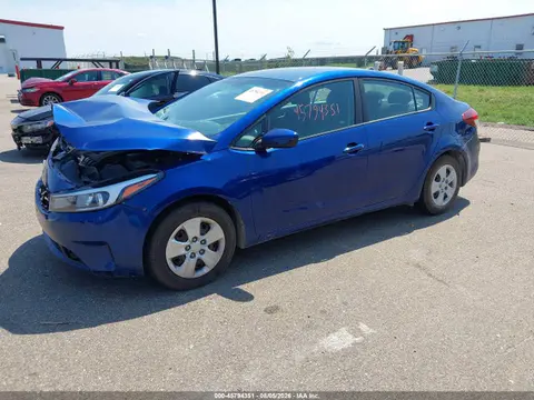 2017 KIA FORTE LX VIN 3KPFK4A72HE062946 фото 2