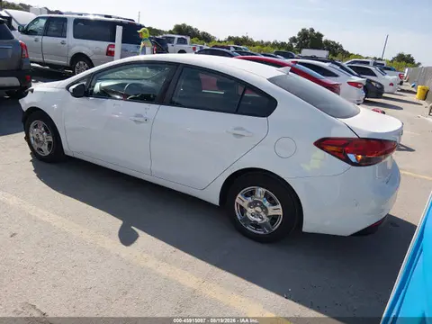 2017 KIA FORTE LX VIN 3KPFK4A74HE076864 фото 3