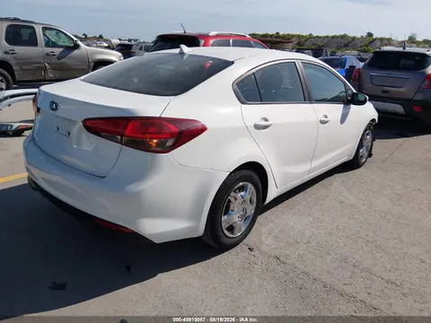 2017 KIA FORTE LX VIN 3KPFK4A74HE076864 фото 4