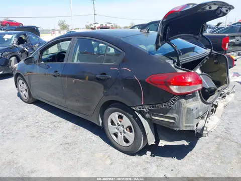 2017 KIA FORTE LX VIN 3KPFK4A79HE009869 фото 3