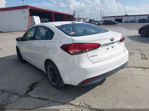 2017 KIA FORTE LX VIN 3KPFK4A73HE138755 фото 3