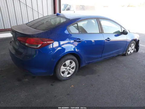 2017 KIA FORTE LX VIN 3KPFK4A72HE080055 фото 4