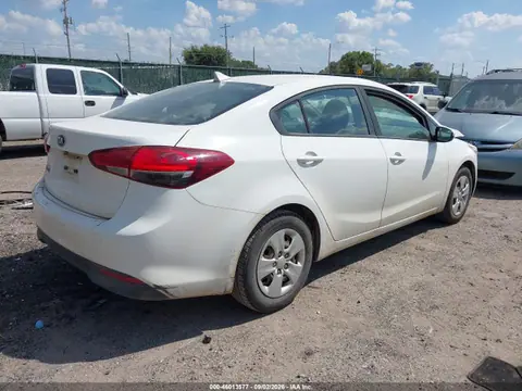 2018 KIA FORTE LX VIN 3KPFK4A77JE273503 фото 4