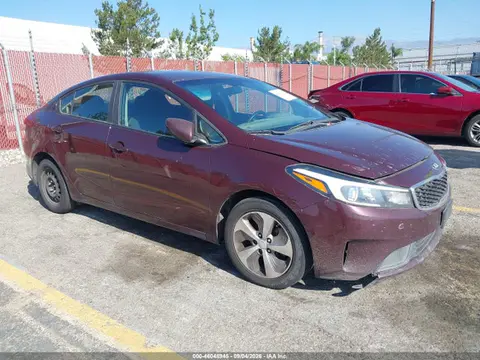 3KPFK4A71JE220795 — 2018 Kia Forte LX, Естественный износ (Normal Wear & Tear), фото до ремонта
