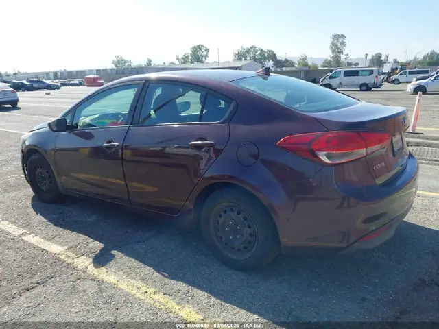 2018 KIA FORTE LX VIN 3KPFK4A71JE220795 фото 3