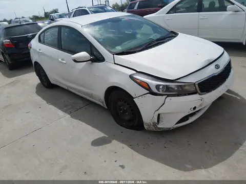 3KPFK4A73JE239770 — 2018 Kia Forte LX, Естественный износ (Normal Wear & Tear), фото до ремонта