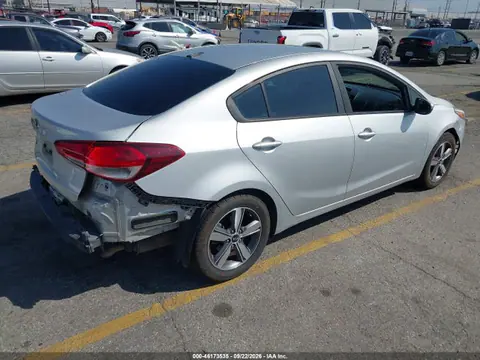 2018 KIA FORTE LX VIN 3KPFL4A70JE166466 фото 4