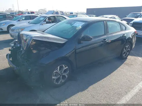 2020 KIA Forte Lxs VIN 3KPF24AD4LE242475 фото 2