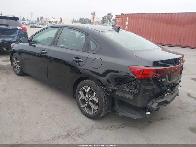 3KPF24AD7LE182868 — 2020 Kia Forte Lxs, фото 3 с аукциона IAAI 30.09.2026, Задняя часть