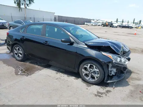 3KPF24ADXLE242996 — 2020 Kia Forte Lxs, Передняя часть (Front End), фото до ремонта