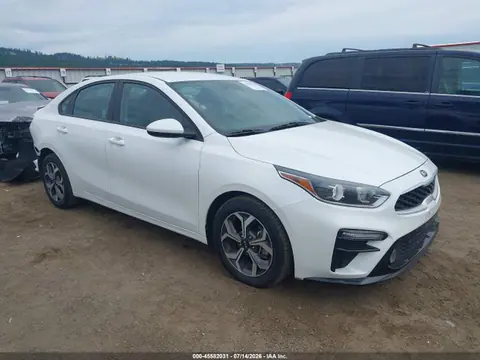 3KPF24AD1ME332488 — 2021 Kia Forte Lxs, Задняя часть (Rear), фото до ремонта