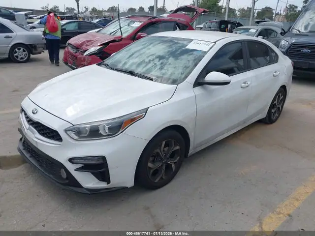 3KPF24AD2ME403178 — 2021 Kia Forte Lxs, фото 2 с аукциона IAAI 14.10.2026, Передняя часть справа