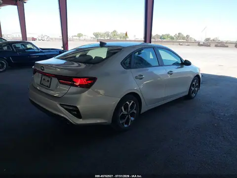 2021 KIA Forte Lxs VIN 3KPF24AD3ME316633 фото 4