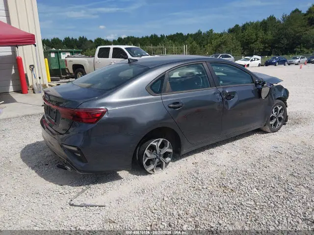3KPF24AD0ME339867 — 2021 Kia Forte Lxs, фото 4 с аукциона IAAI 05.10.2026, Передняя часть