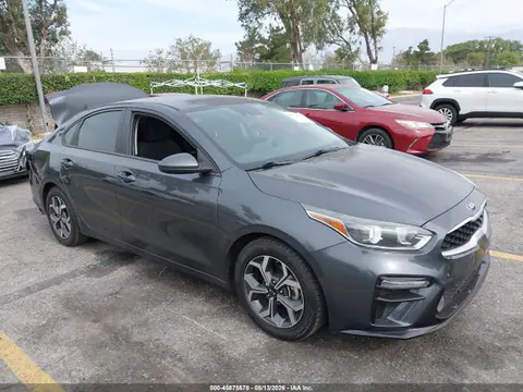 3KPF24AD8ME267719 — 2021 Kia Forte Lxs, Задняя часть (Rear), фото до ремонта