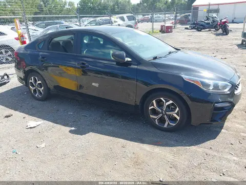 3KPF24ADXME294503 — 2021 Kia Forte Lxs, Передняя часть (Front End), фото до ремонта