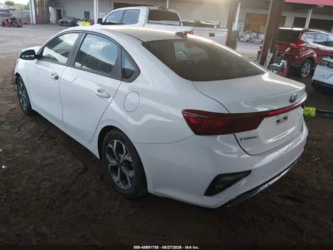 2021 KIA Forte Lxs VIN 3KPF24AD4ME294884 фото 3