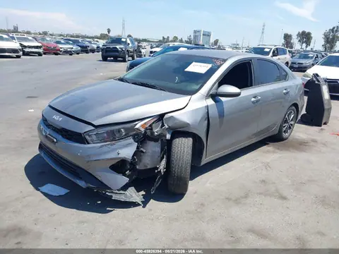 2022 KIA Forte Lxs VIN 3KPF24AD4NE497307 фото 2