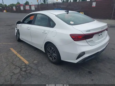 2022 KIA Forte Lxs VIN 3KPF24ADXNE433420 фото 3