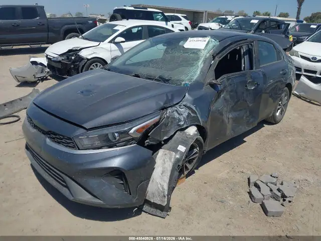 3KPF24AD5PE512237 — 2023 Kia Forte Lxs, фото 2 с аукциона IAAI 14.10.2026, Левый и правый бока