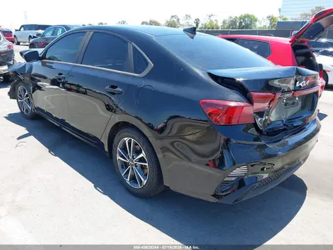 2023 KIA Forte Lxs VIN 3KPF24AD5PE579551 фото 3