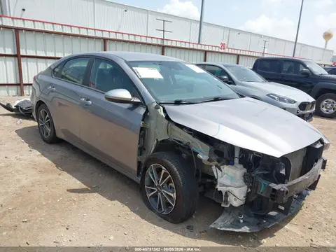 3KPF24AD1PE628924 — 2023 Kia Forte Lxs, Передняя часть (Front End), фото до ремонта